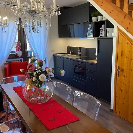 Tablà - confort ed eleganza a 100 mt dagli impianti Aprica Esterno foto
